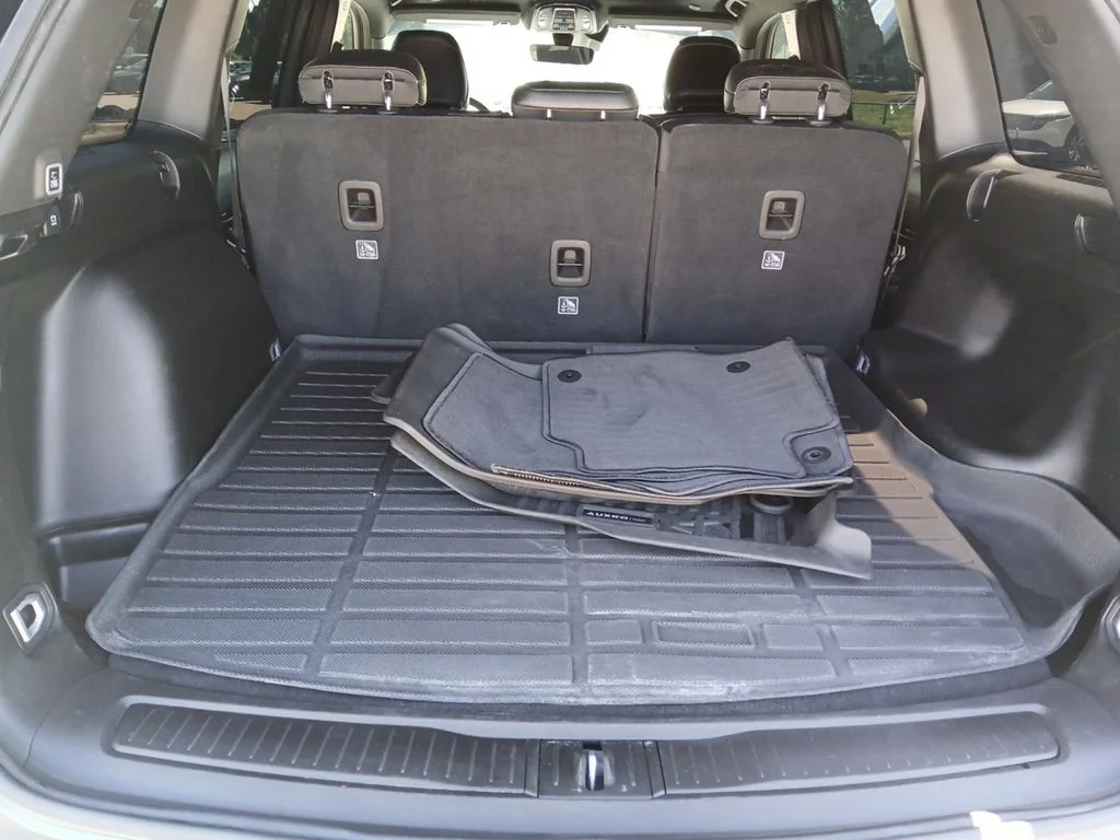 Used 2025 Gray Jeep Altitude X image 19