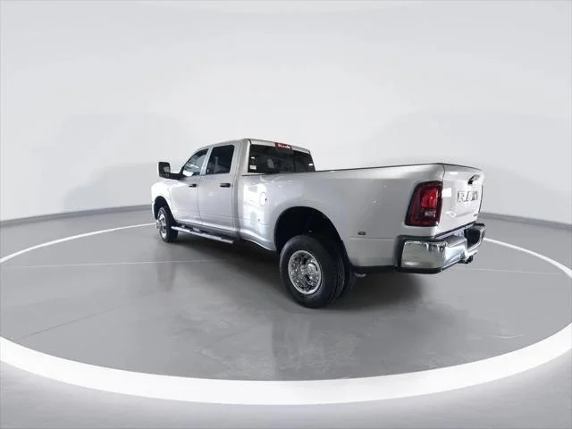 2026 RAM 3500 Tradesman - Photo 6