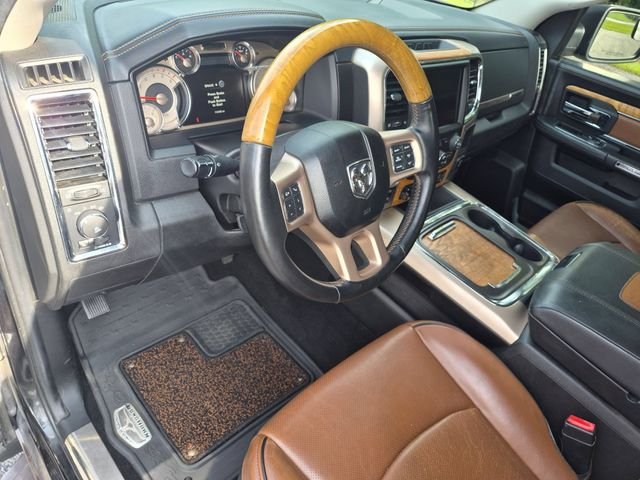 Used 2018 Brilliant Black Crystal Pearlcoat Ram Laramie Longhorn image 10