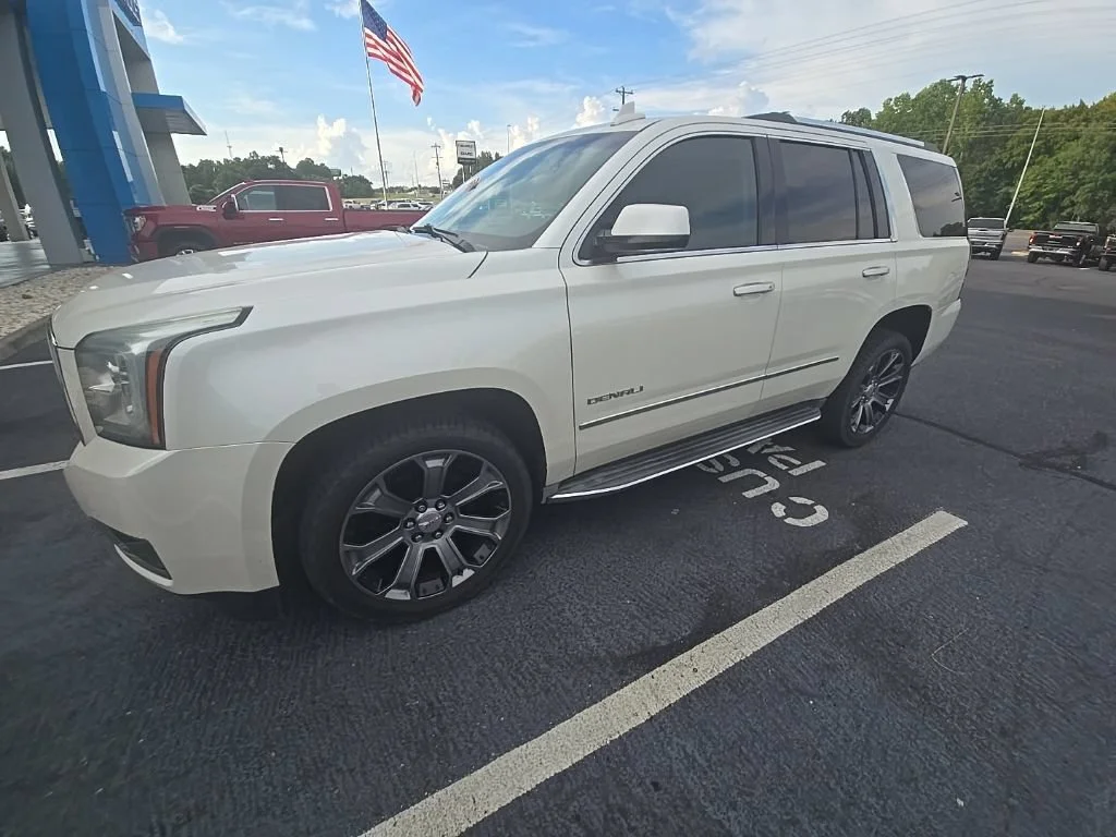 Used 2015 WHITE DIAMOND TRICOAT GMC Denali image 1