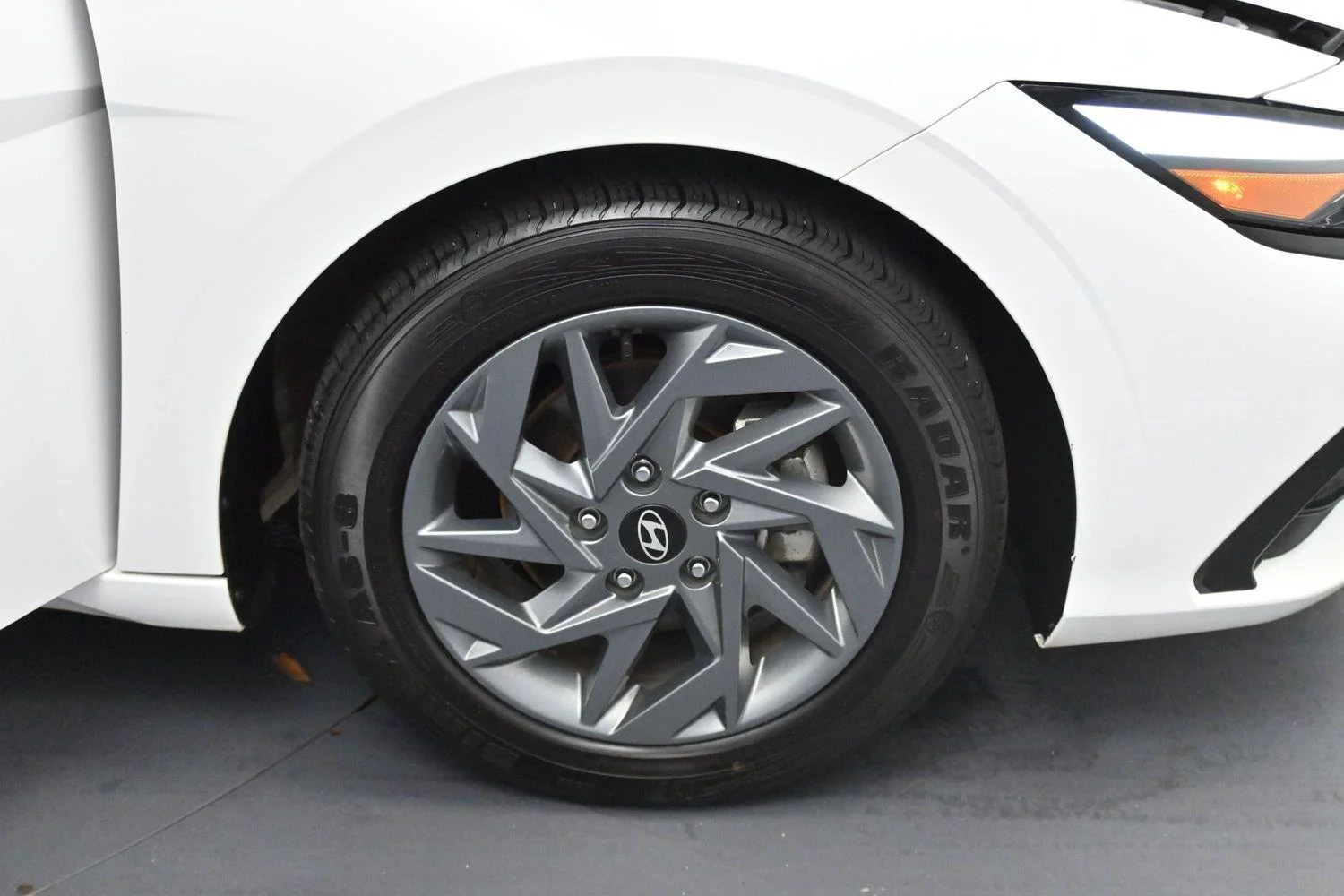 Used 2024 Serenity White Hyundai SEL image 30