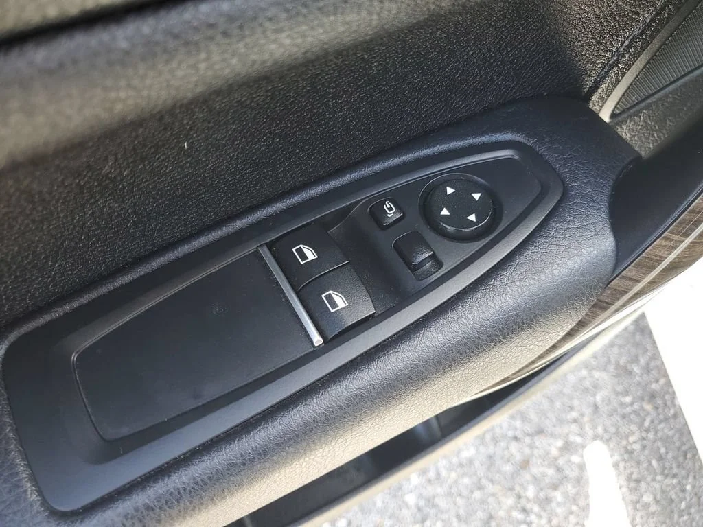 Used 2019 White BMW 230i image 29