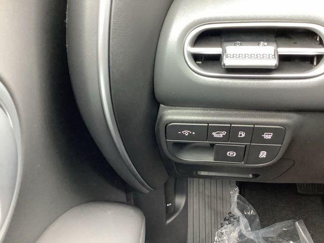 New 2026 Gray Pearl Hyundai SEL Premium image 19