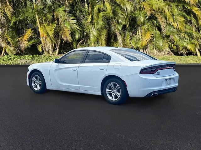 Used 2019 White Dodge SXT image 3
