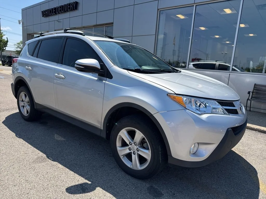2014 Toyota RAV4 XLE's photo