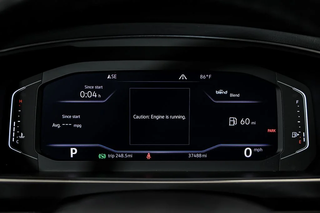 Used 2019  Volkswagen 2.0T SEL image 18