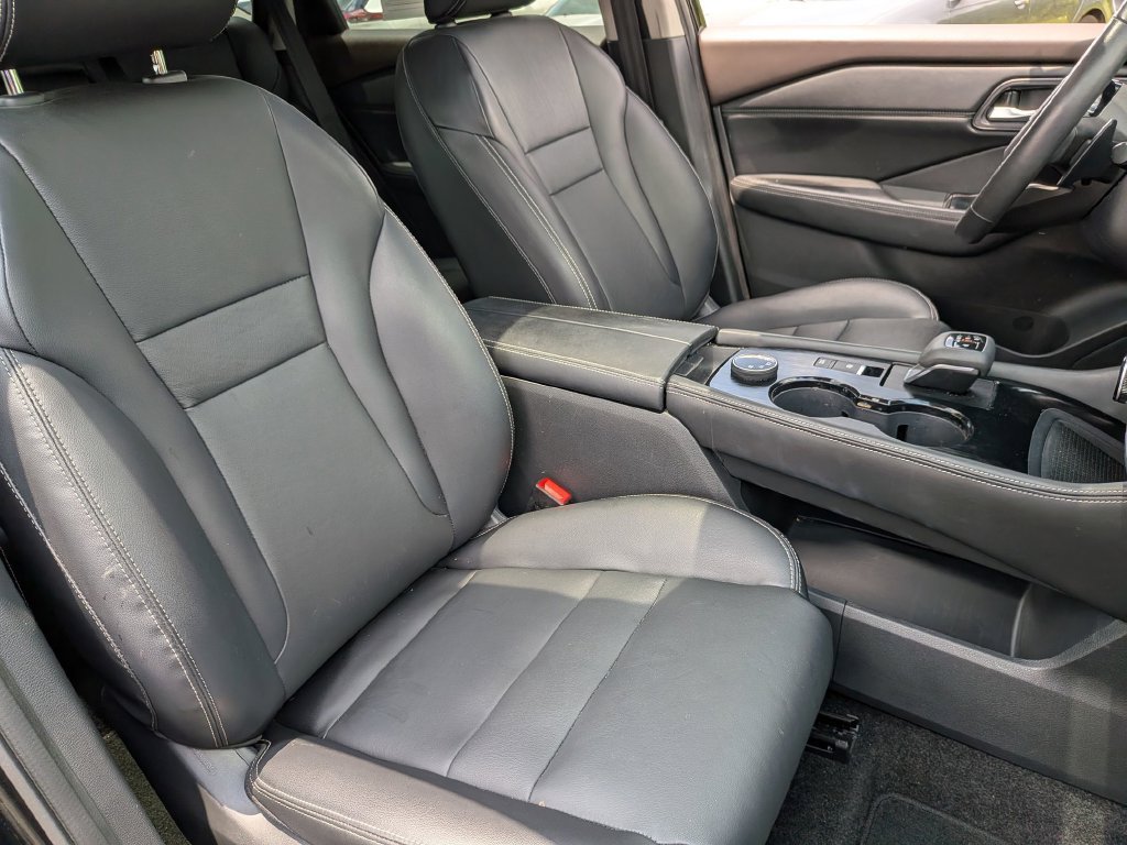 Used 2023 Black Nissan SL image 31
