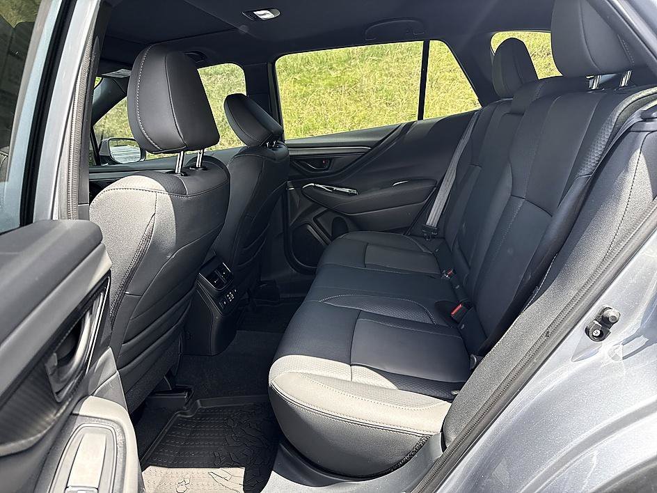 Used 2025 Ice Silver Metallic Subaru Wilderness image 17