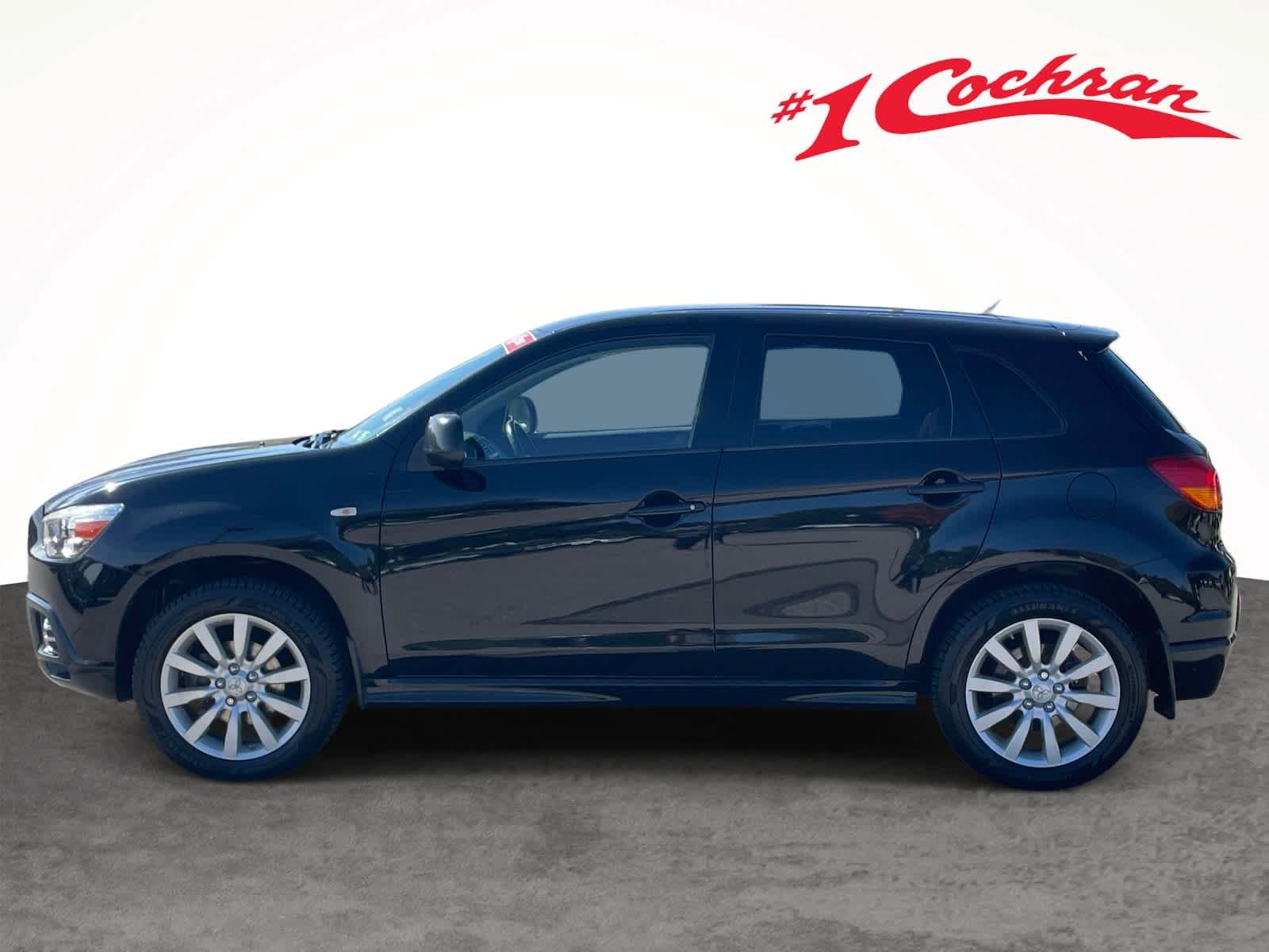 Used 2011 Labrador Black Pearl Mitsubishi SE image 15