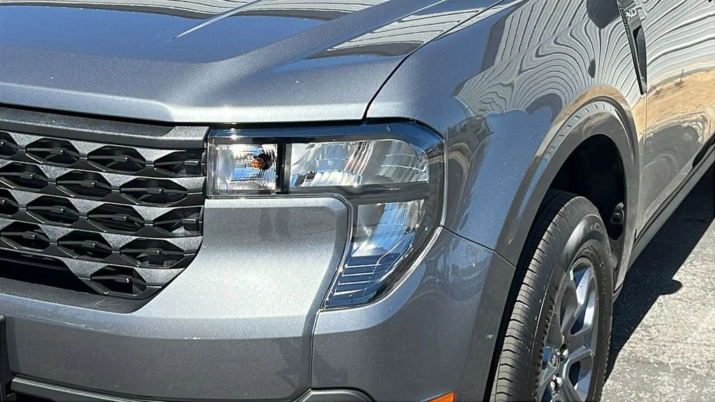 New 2026 Carbonized Gray Metallic Ford XLT image 3