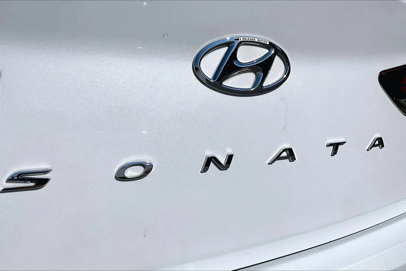 Used 2019 Quartz White Pearl Hyundai SEL image 32