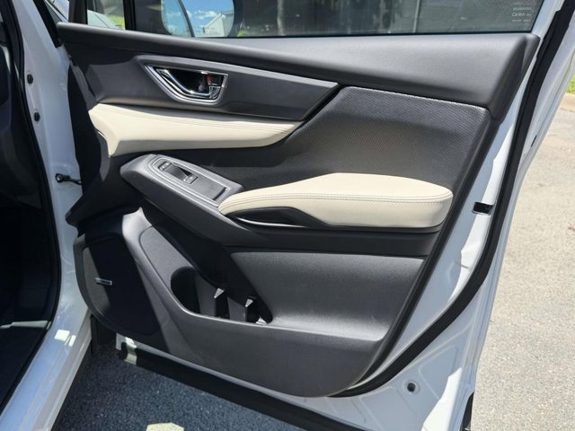 New 2026 CRYSTAL WHITE PEARL Subaru Limited 7-Passenger image 8
