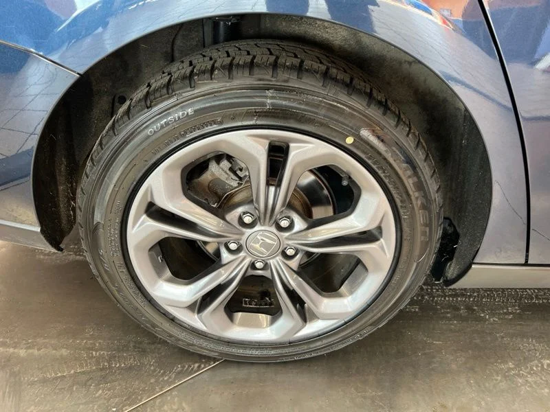 Used 2023  Honda EX image 9