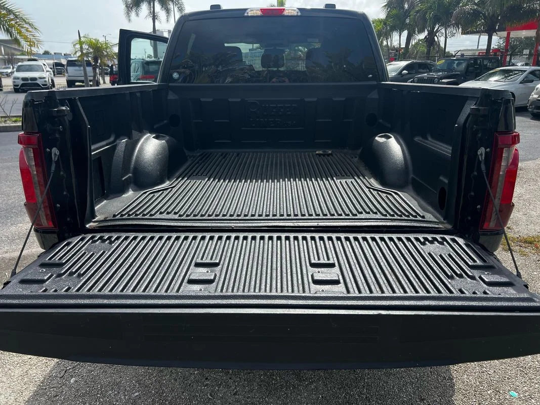 Used 2025  Ford XLT image 8