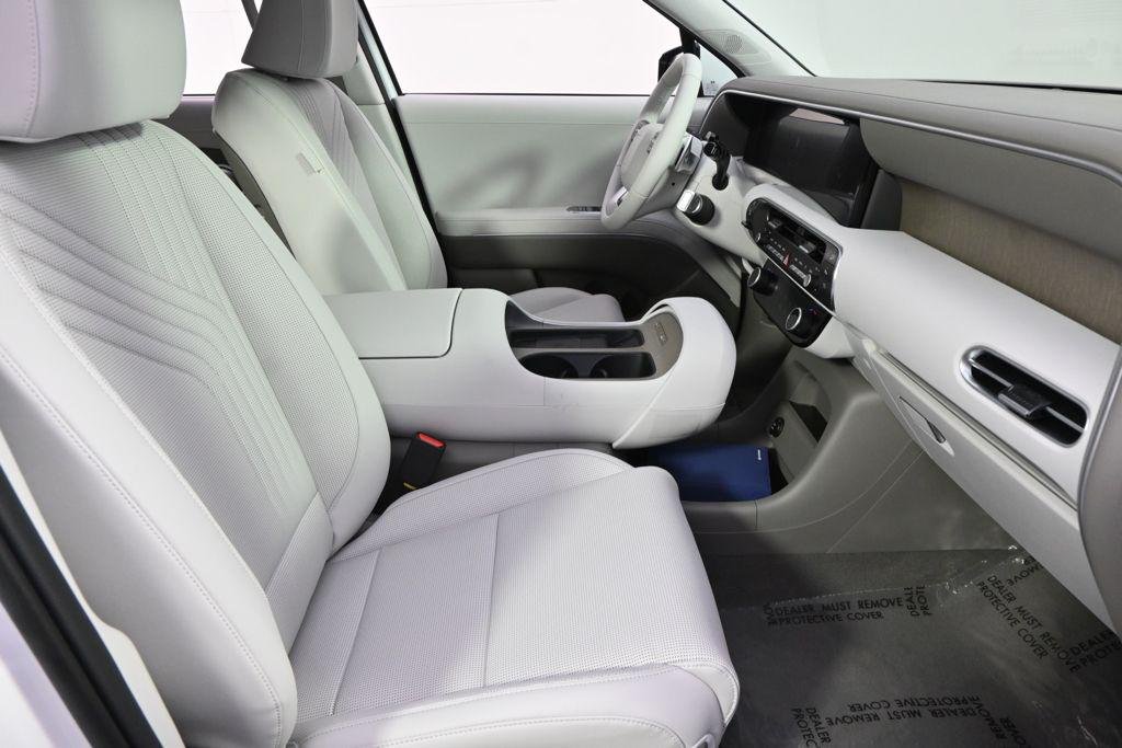 New 2026 White Pearl Hyundai SEL AWD image 16