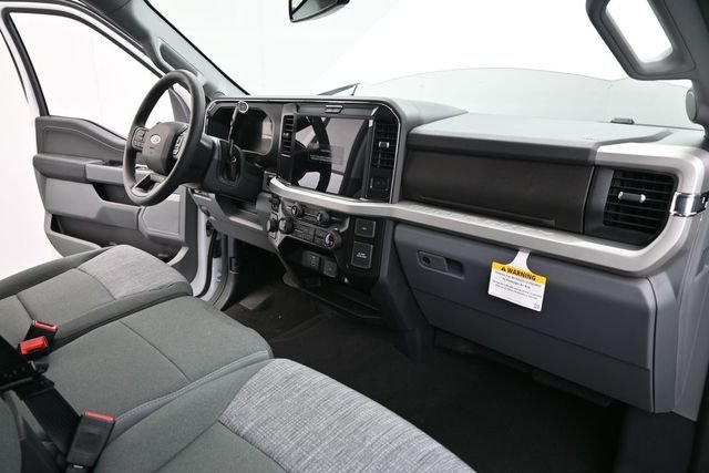 New 2026 Oxford White Ford F-350® XLT image 30