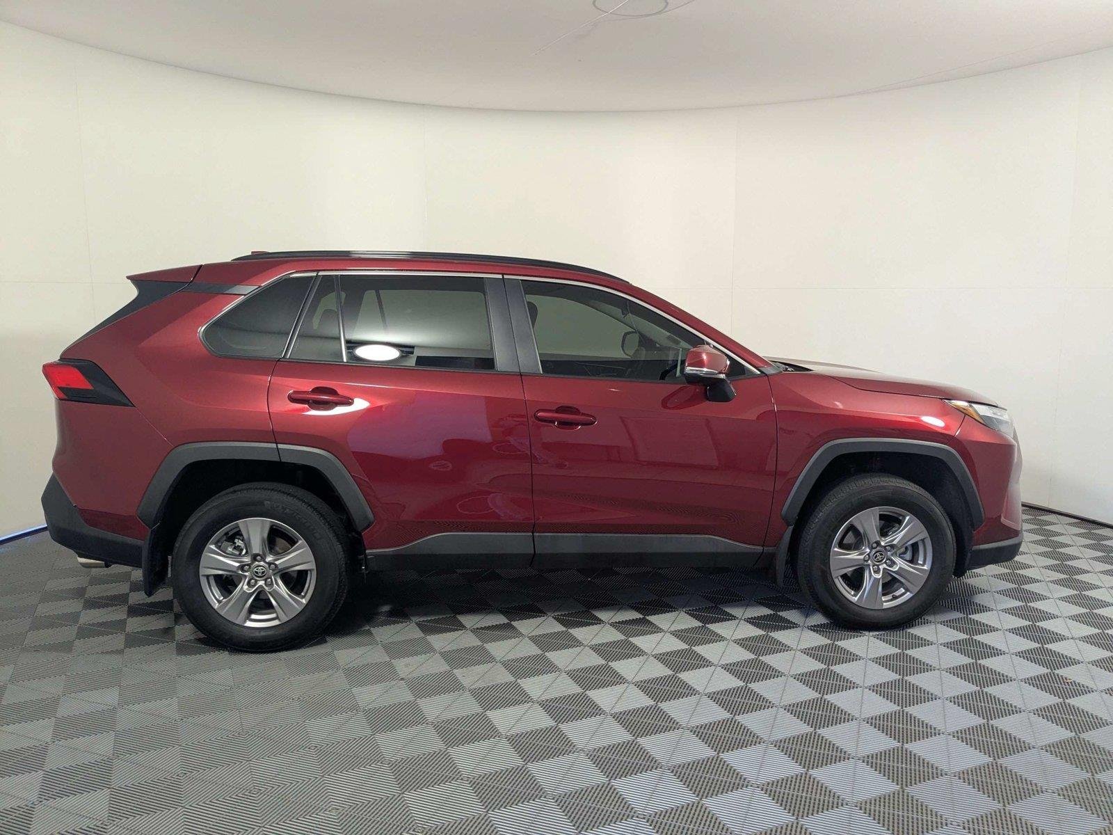 Used 2024 Ruby Flare Pearl Toyota XLE image 3