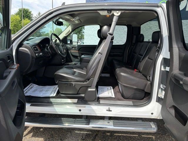Used 2011 Summit White GMC SLT image 16