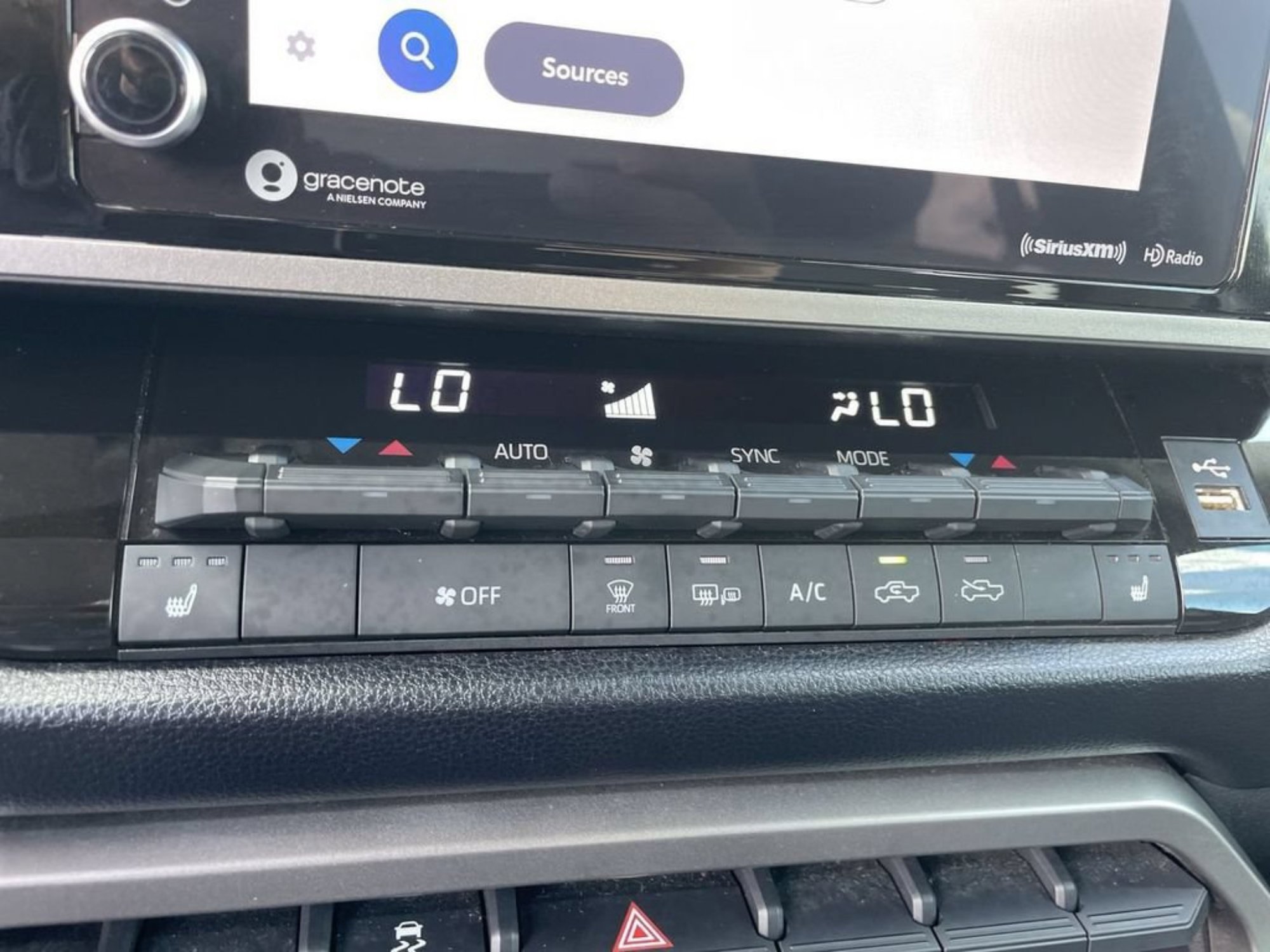 Used 2024 Ice Toyota SR5 image 21