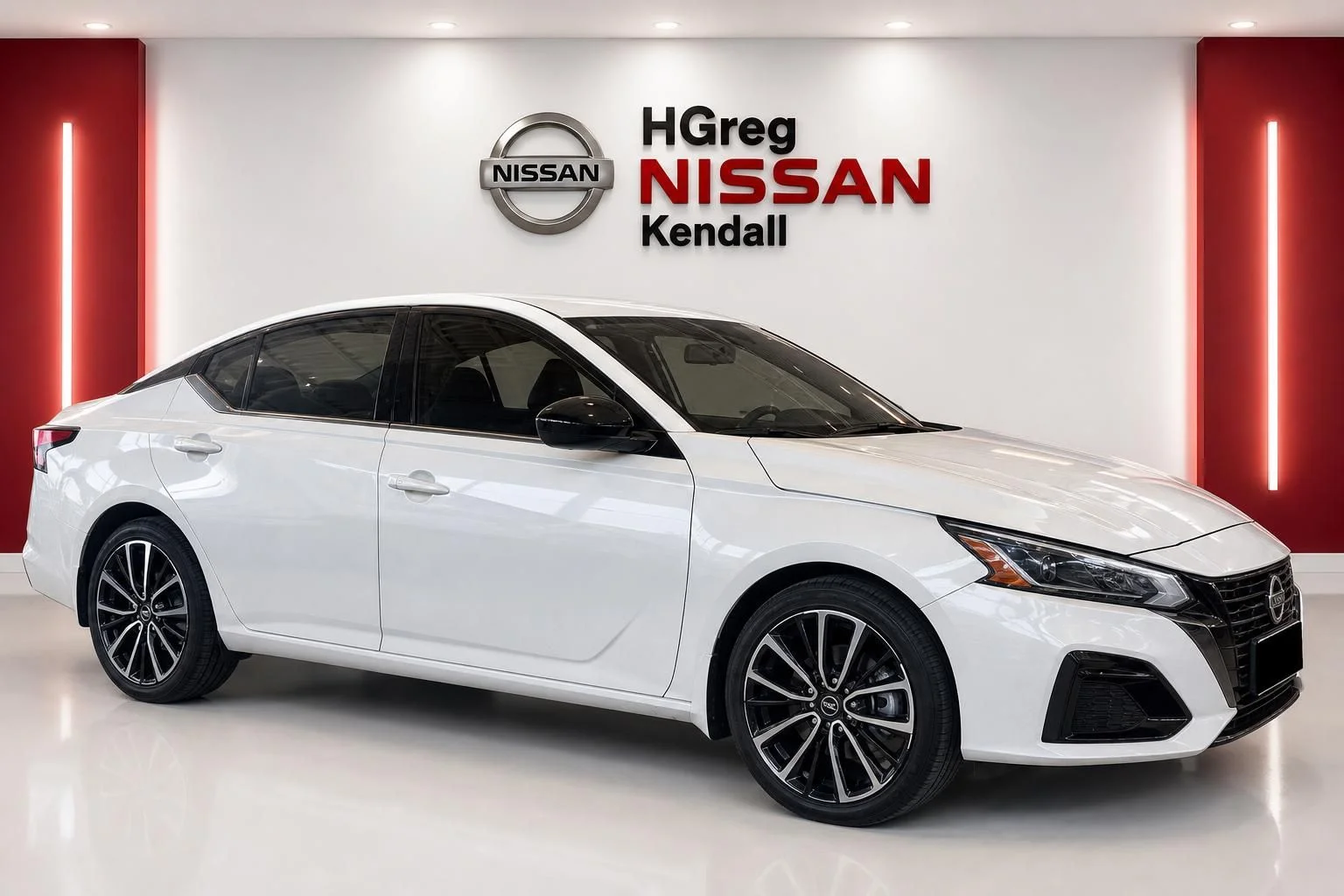 Certified Used 2024 White Nissan 2.5 SR image 8
