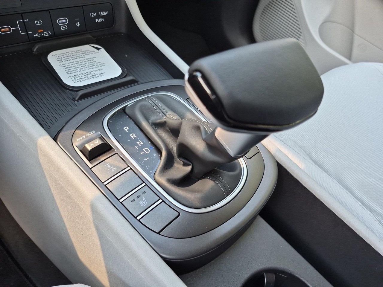 New 2027 Atlas White Hyundai SEL Sport AWD image 27