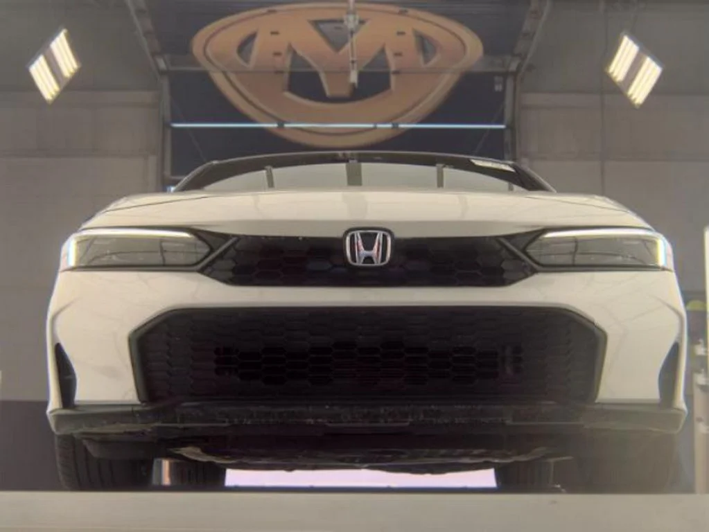 Used 2025 Platinum White Pearl Honda Sport image 3