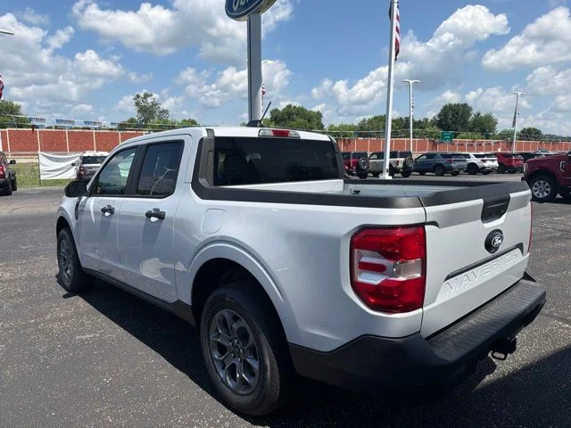New 2026 Space White Metallic Ford XLT image 28