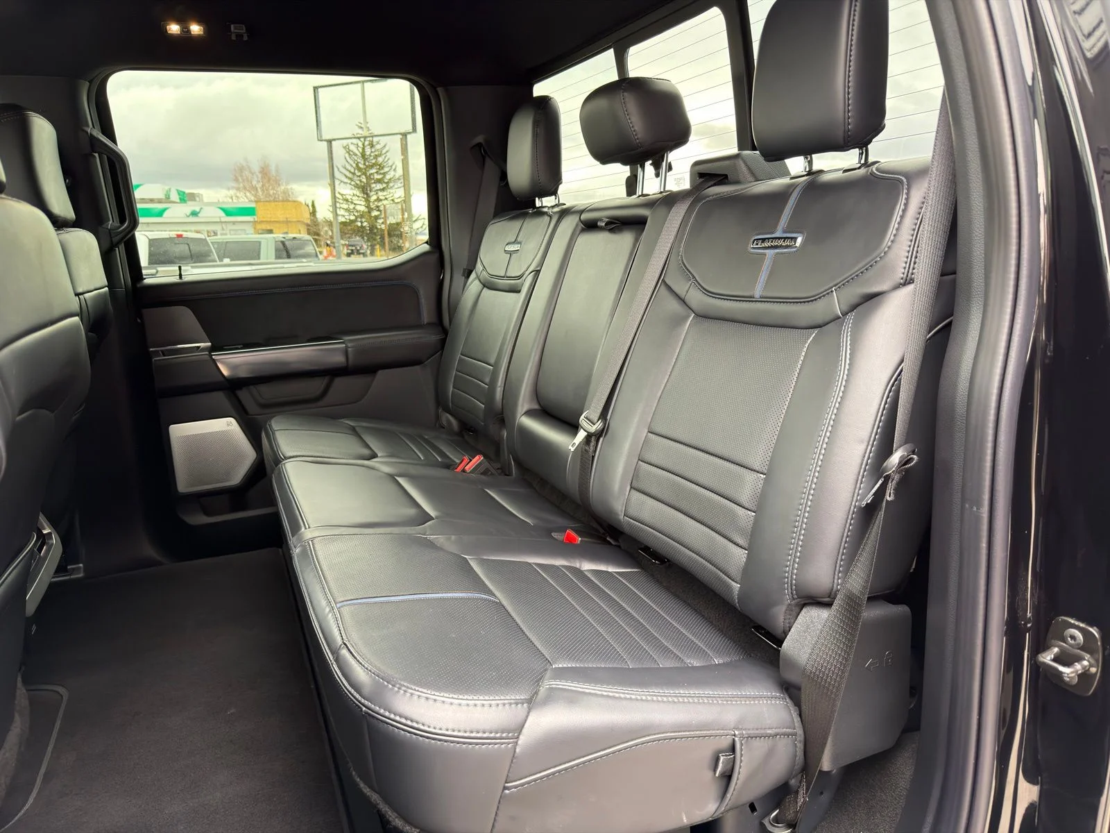 Used 2025 Black Ford Platinum image 31