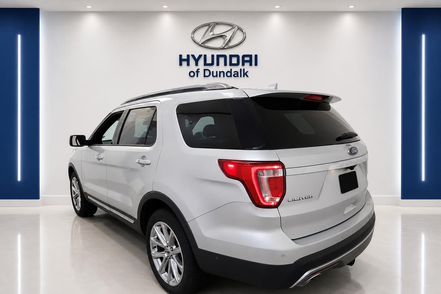 Used 2017 Silver Ford Limited image 4