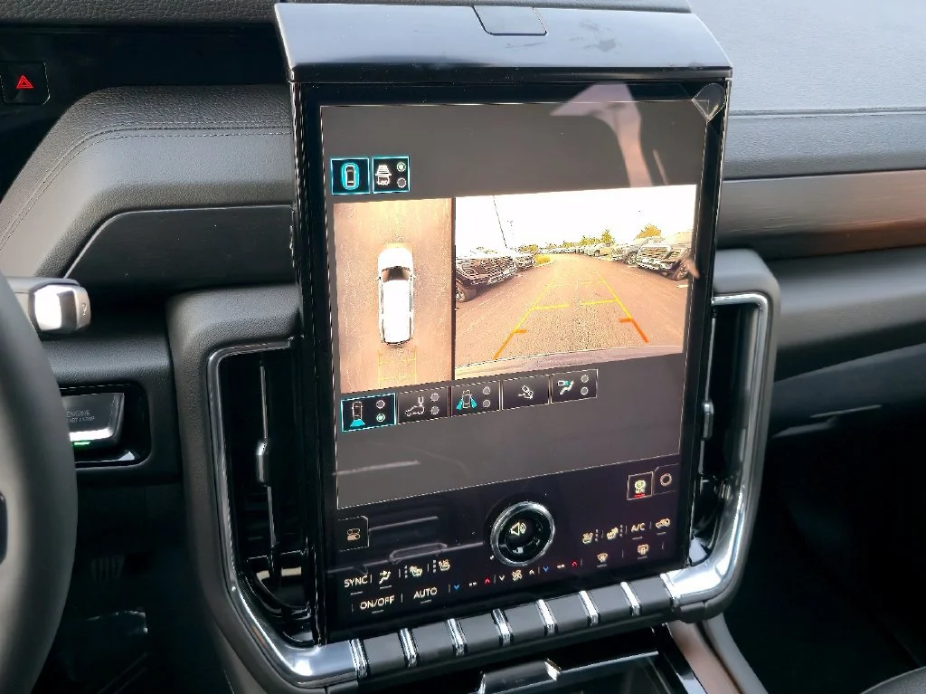 2026 GMC Yukon XL Denali - Photo 15