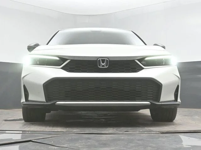 Used 2025 White Honda Sport image 28