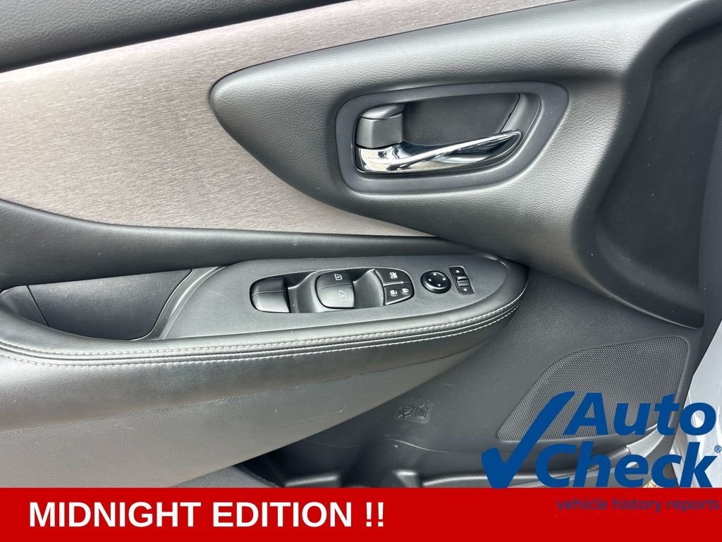 Used 2024 Gray Nissan SV image 18