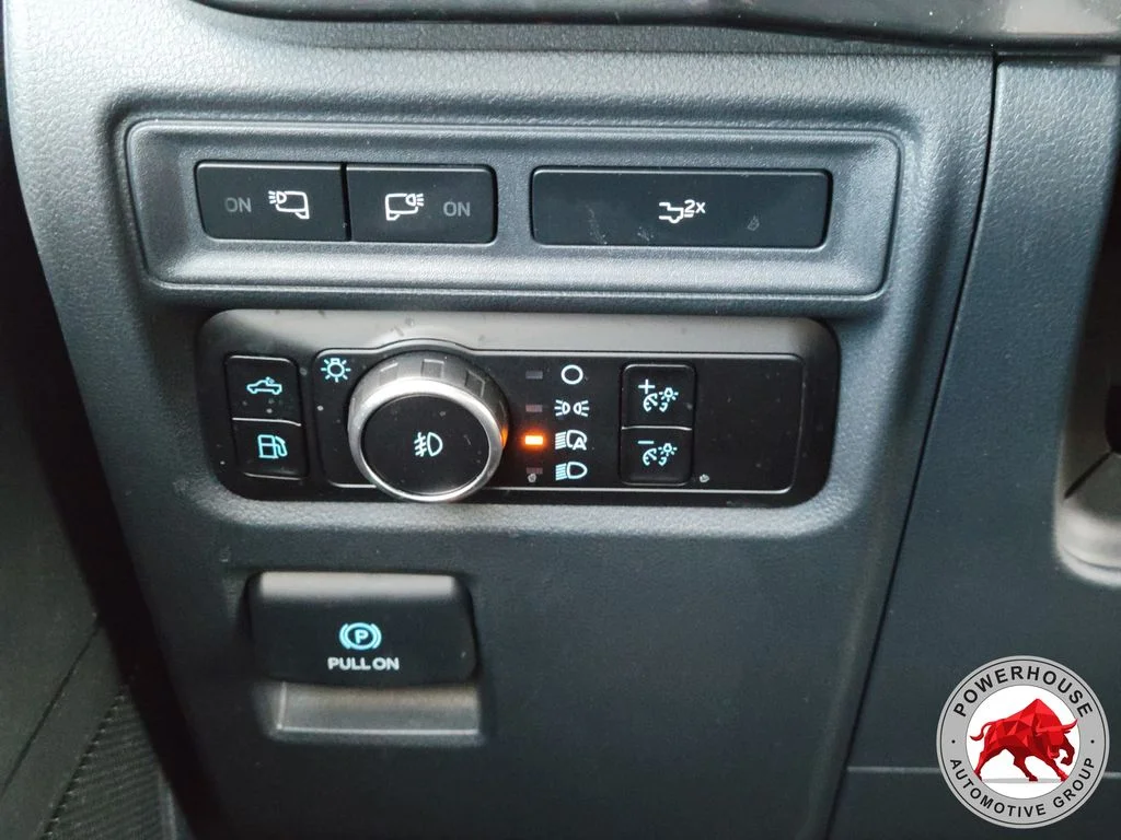 Used 2023 Gray Ford XLT image 27