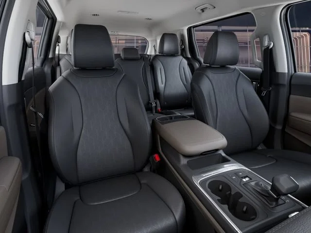 New 2027 Ceramic Silver Kia LXS image 15