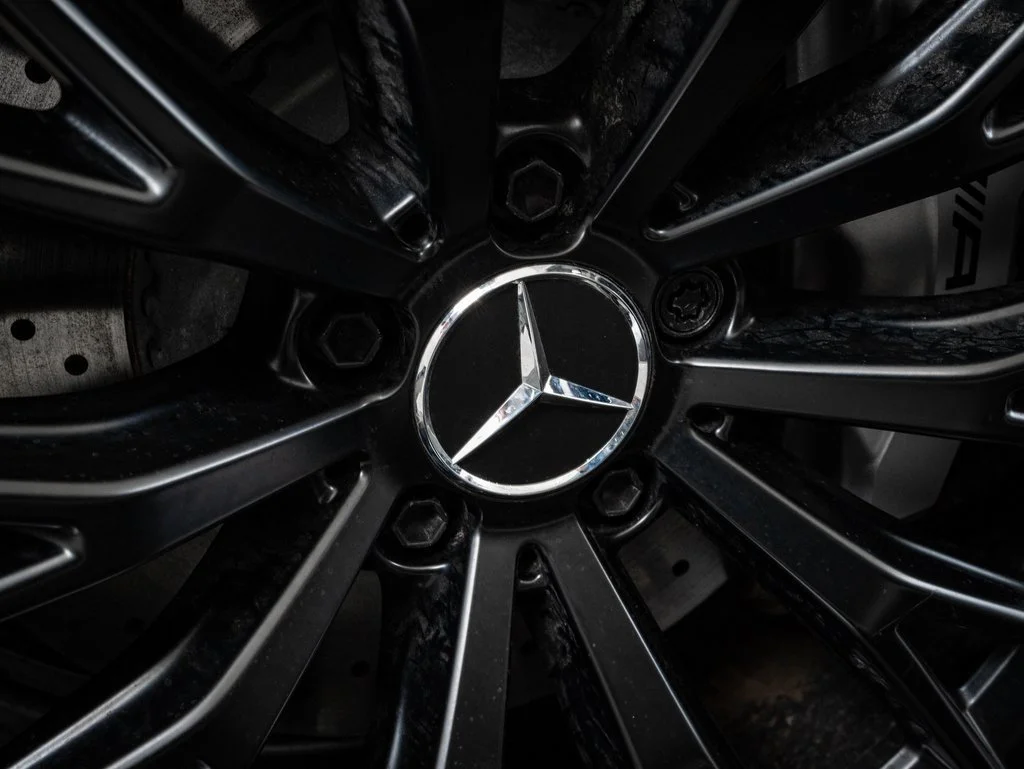 New 2026 Manufaktur Moonlight White Metallic Mercedes-Benz GLC 43 AMG® image 8