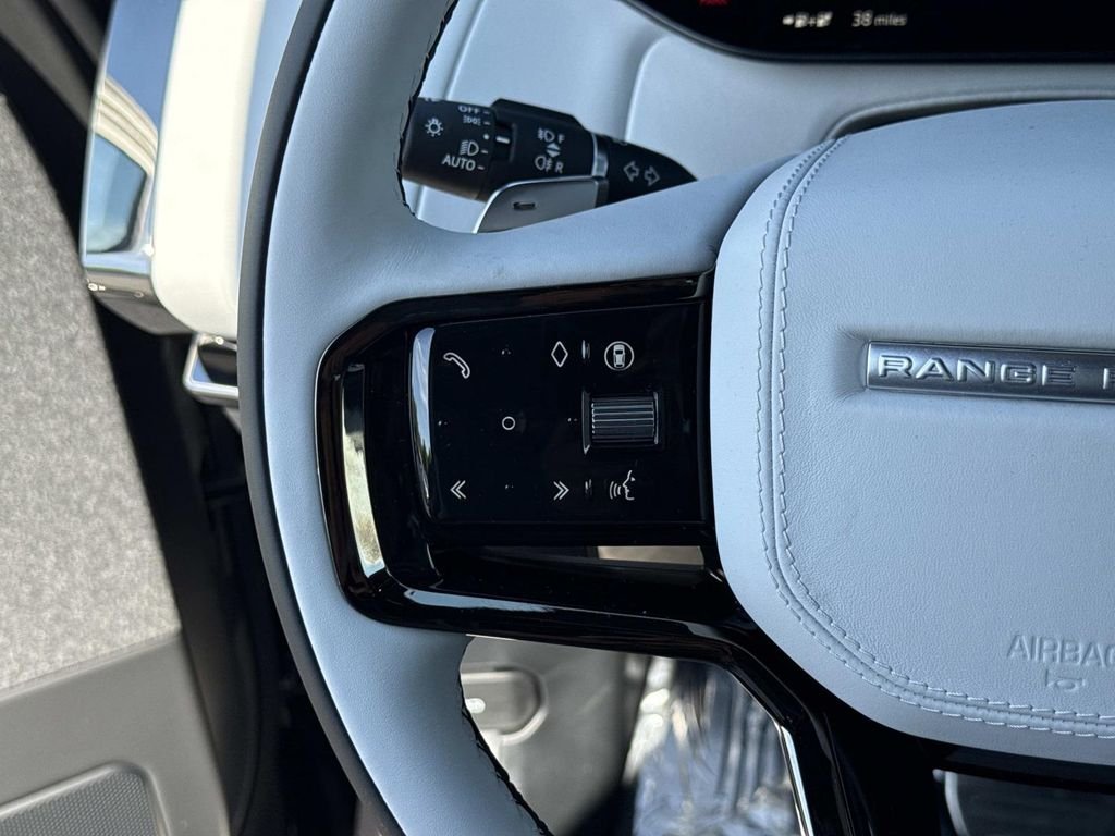 New 2026 Carpathian Grey LAND ROVER Dynamic SE image 7