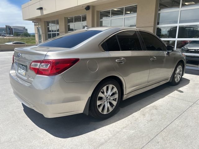 Used 2017 Gray Subaru 2.5i image 3
