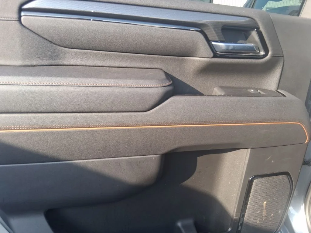 Used 2025 Silver GMC AT4 image 16