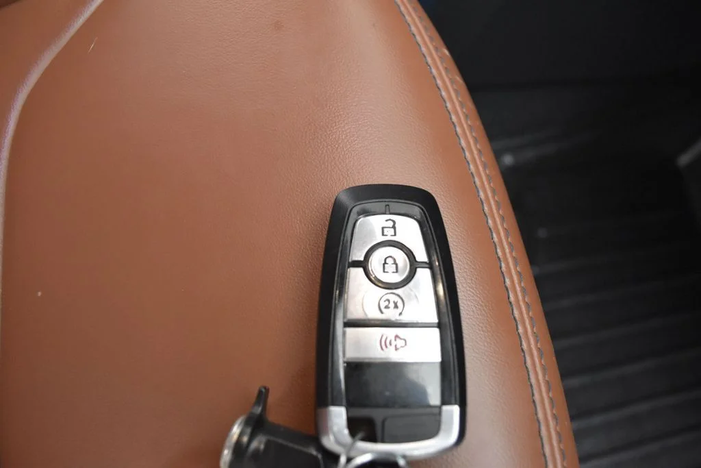 Used 2022 Blue Ford Lariat image 26