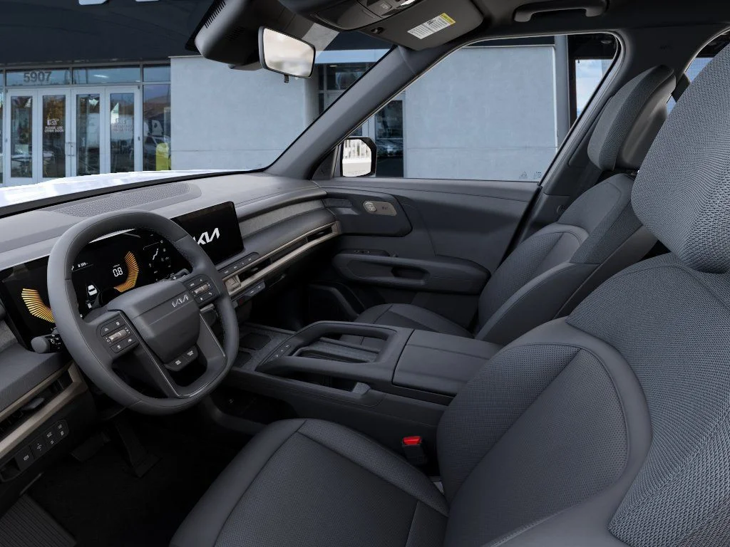 New 2027 Glacial White Pearl Kia S image 17