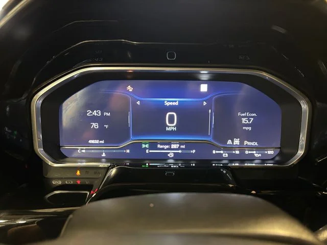 Used 2022 Gray Chevrolet LT image 17