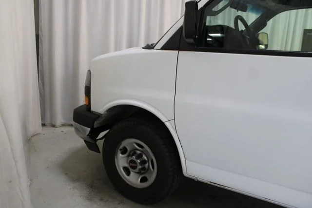 Used 2018 White GMC Work Van image 34