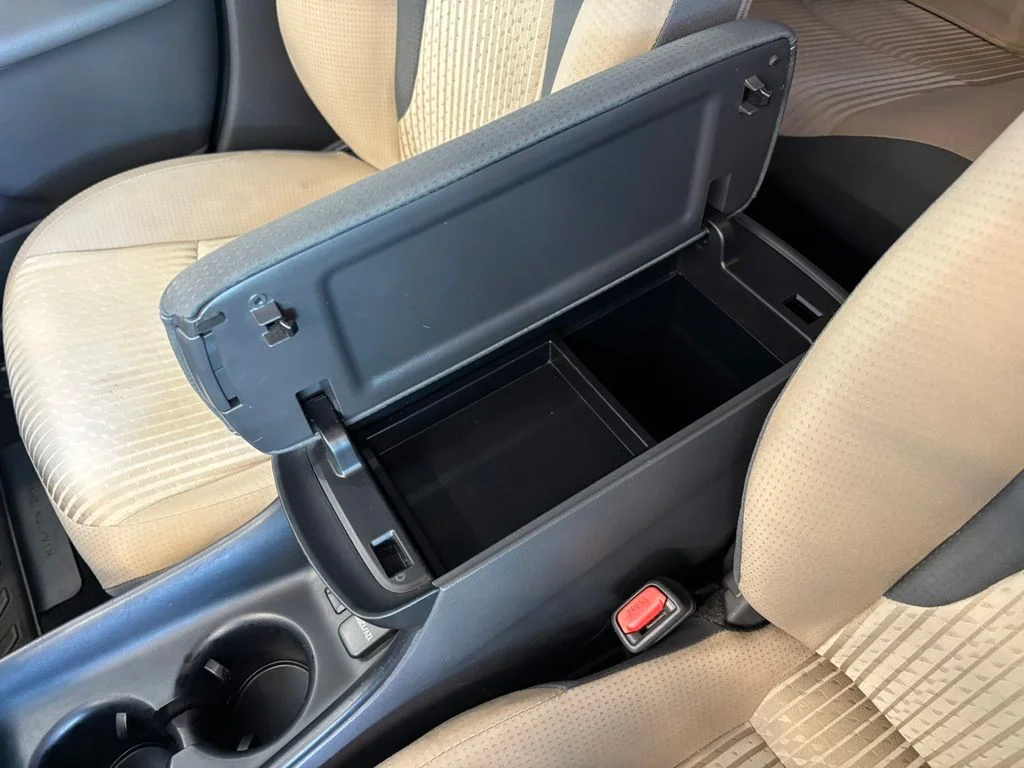 Used 2016 White Toyota Two image 20