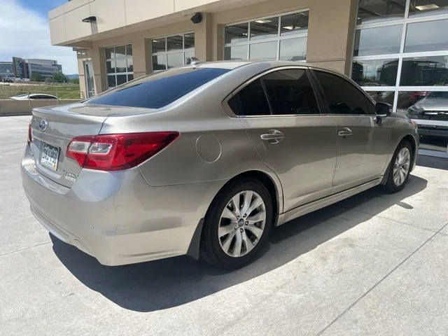 Used 2017 Gray Subaru 2.5i image 3