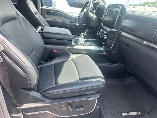 Used 2023 White Ford Lariat image 11