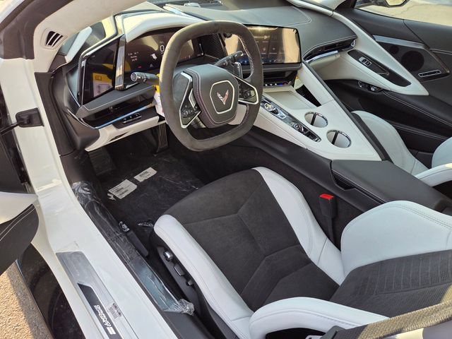 2027 Chevrolet Corvette 3LT - Photo 8
