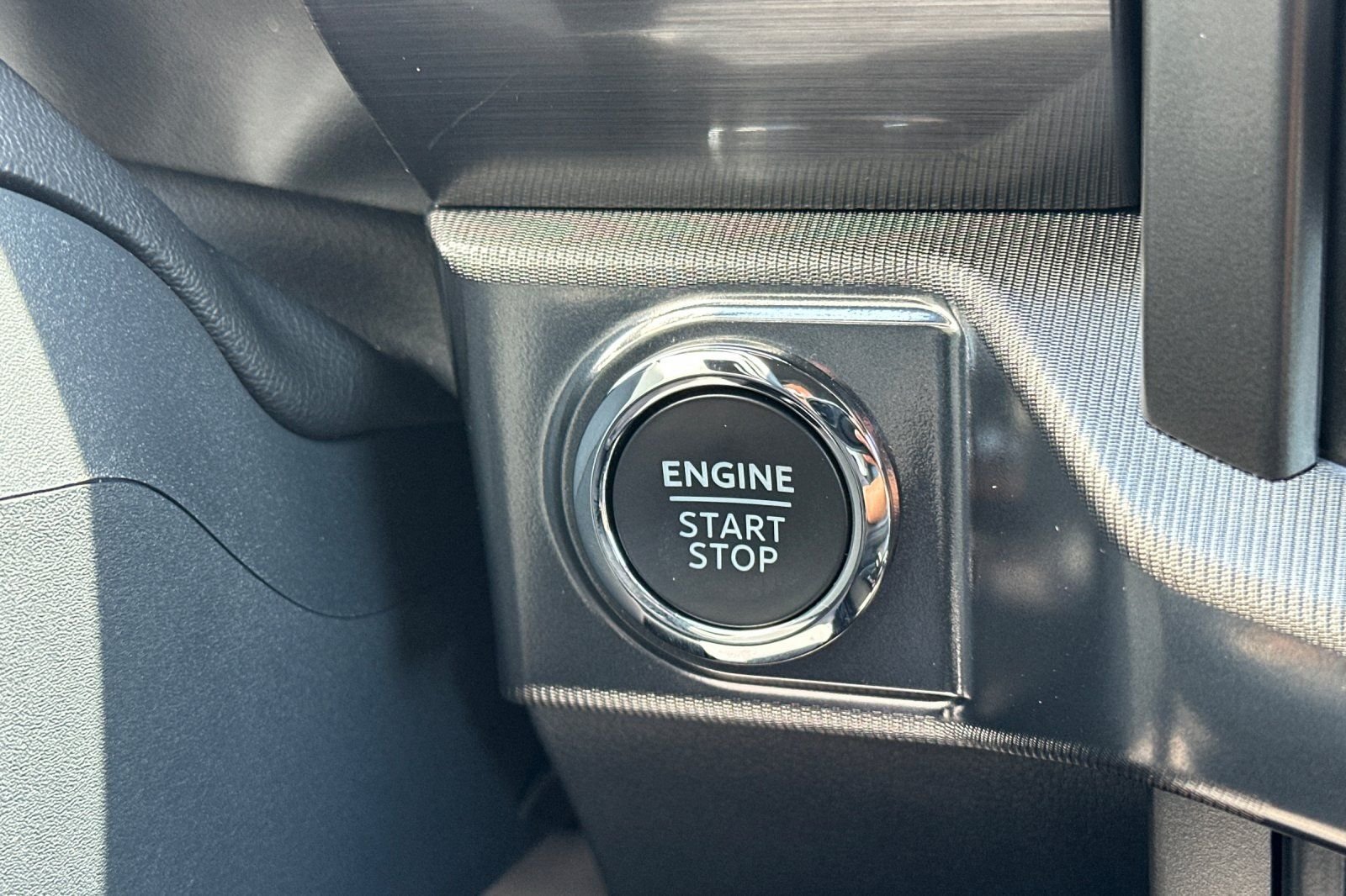 Used 2025 White Ford Lariat image 23