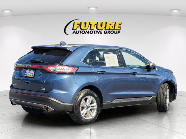 Used 2018 Blue Ford SEL image 4