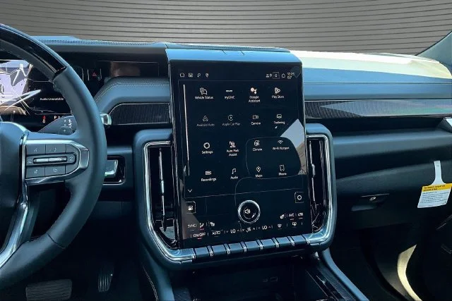 New 2026 Onyx Black GMC Elevation image 6