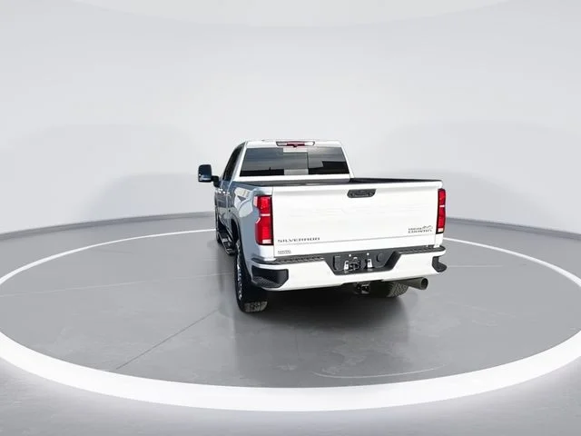 Used 2024 White Chevrolet High Country image 7
